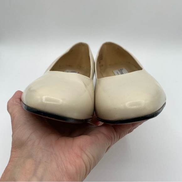 Vtg Etienne Aigner Leather Spain Taylor Classic Pumps Sz 8.5W Cream Block Heel - Picture 11 of 14